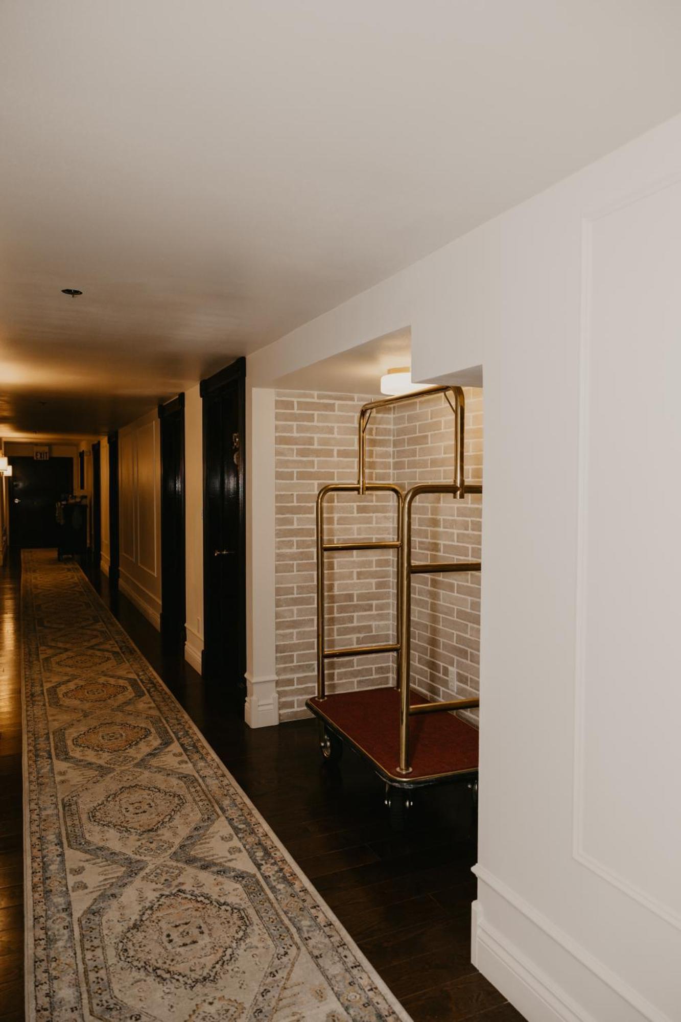 The Brooks Hotel Restaurant And Lounge والاس المظهر الخارجي الصورة